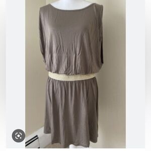 Lascana Dress Sleeveless Flowy Dress Tan gold Elastic Belt Open Arms cre…